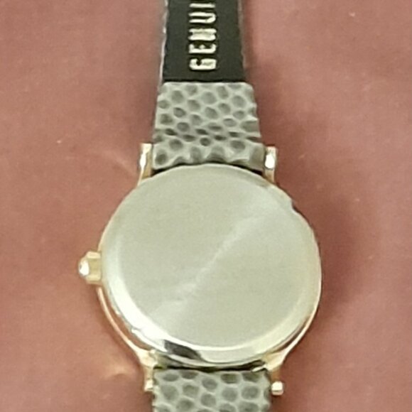 Vintage Bugs Bunny Armitron Quartz Women's Wristwatch - Picture 4 of 4